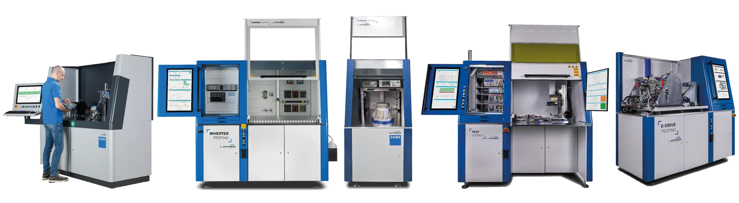Variantenvielfalt der AUTFORCE Prüfstandsgehäuse in verschiedenen Größen und Ausführungen. Mehrere Prüfstandsgehäuse von AUTFORCE in unterschiedlichen Ausführungen und Größen zeigen die Vielfalt und Modularität der CE-konformen Prüfumhausungen.