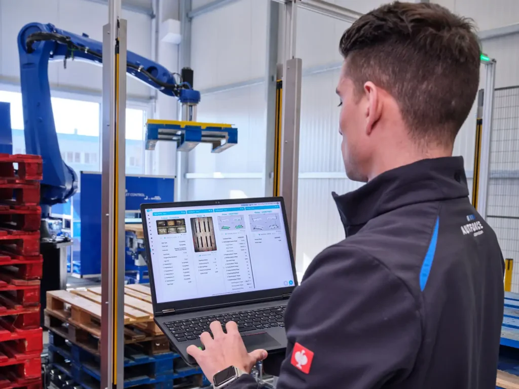 Screenshot des autfactory Dashboards einer Palettensortieranlage. Das Dashboard zeigt Live-Sortierdaten wie Sortierleistung, Güteklassenanteile, Fehlklassifizierungen und Trends zur Prozessoptimierung in Echtzeit.